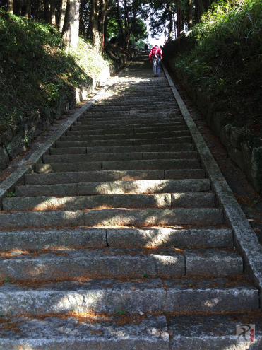 鏡山神社の階段