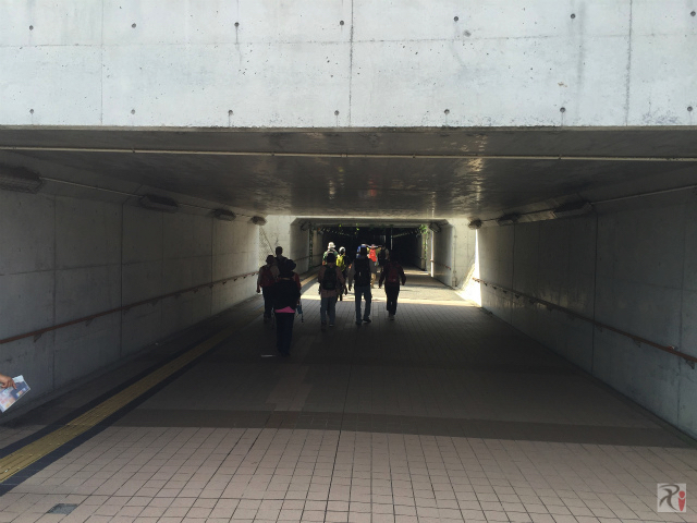 八幡駅横トンネル