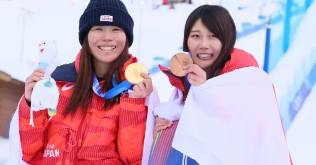 深田茉莉選手と村瀬心椛選手
