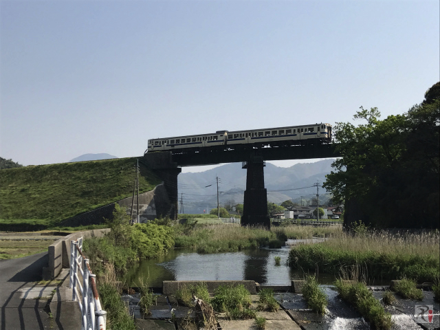六十尺鉄橋と列車