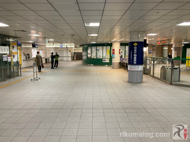 地下鉄七隈線・六本松駅