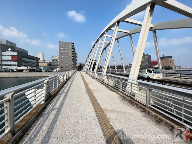 紫川橋の歩道