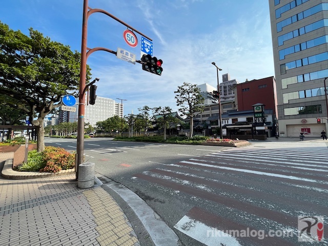 「祇園町」交差点で左折