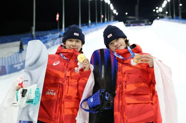 男子ハーフパイプ金メダルの戸塚純貴選手、銅メダルの山田琉聖選手